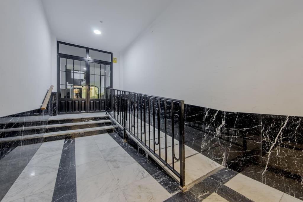 Encantador Piso En La Latina Madrid Centro/Rastro Exteriör bild